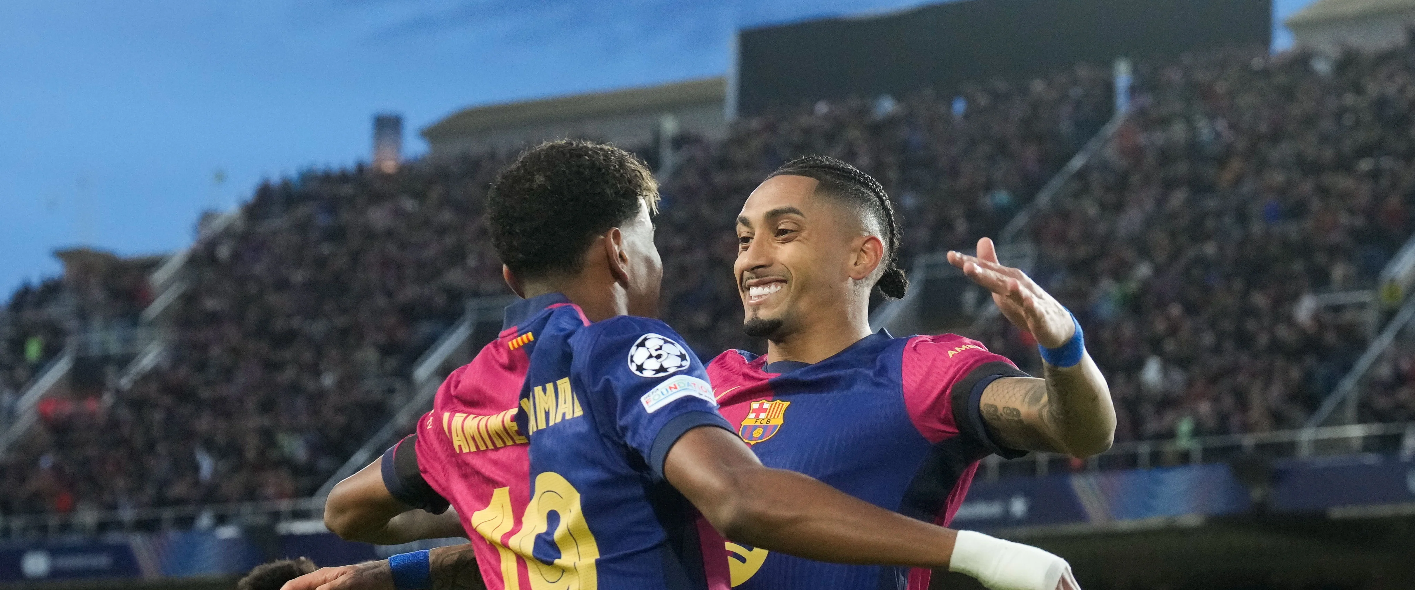 https://organizer-assets.vsports.pt/media/game_cover/Barcelona_Raphinha_LamineYamal_110325_1.webp