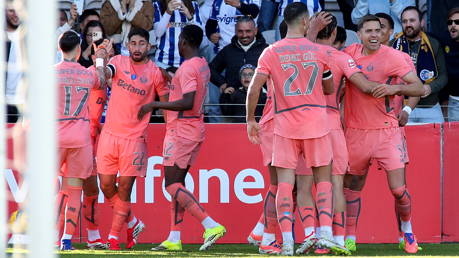 Liga Betclic: Golo de Bednarek dá vitória ao FC Porto na Choupana