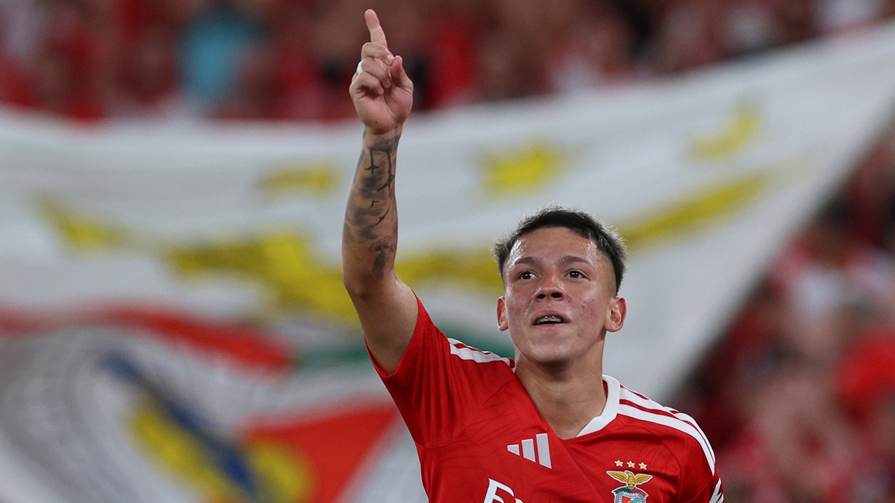 Liga Europa: Benfica goleia Hearts e tem um pé no play-off